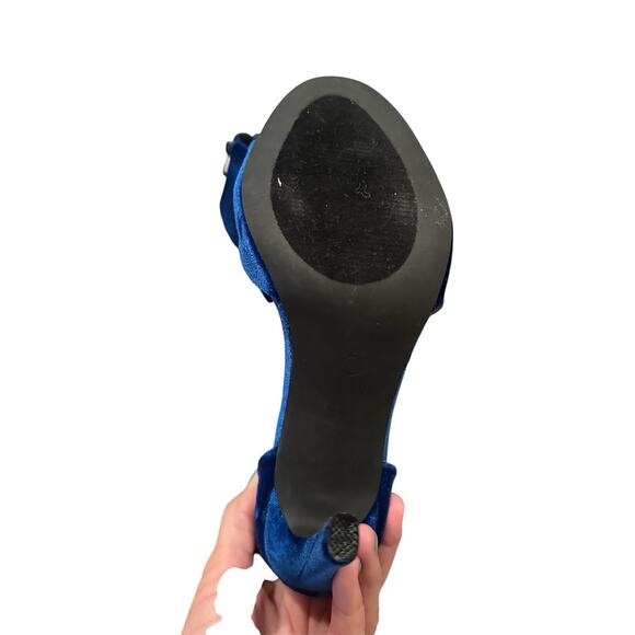 Cape Robbin Blue Velvet Pom Pom Sandals Size 8.5 - Picture 8 of 9